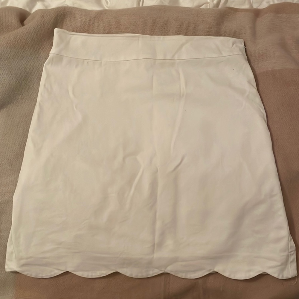 Talbot scalloped hemmed skirt